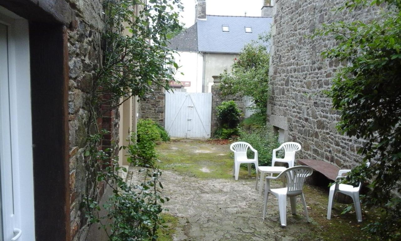 La Petite Maison D'Évran מראה חיצוני תמונה